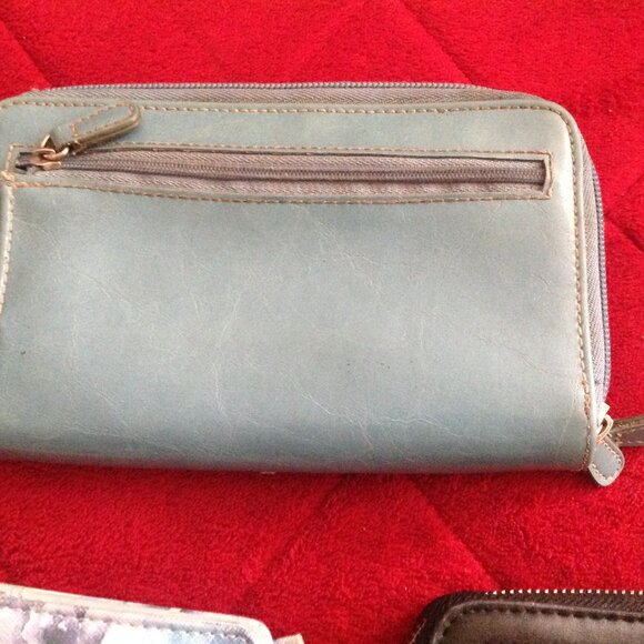 Lot of 5 Vintage Leather and Vinyl Ladies Wallets/Billfolders/Clutches - Picture 3 of 9